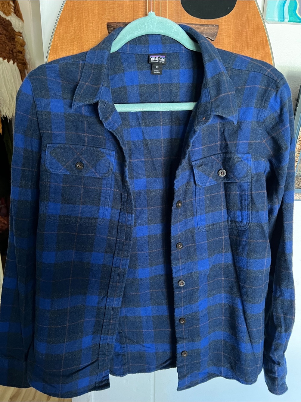 Patagonia Blue and Black Plaid Lightweight Shirt Jacket Women’s size XS